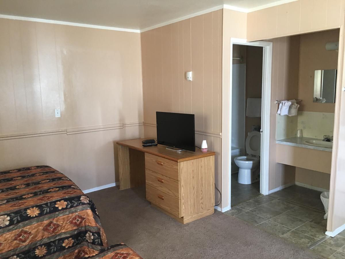 Bluebird Motel Innisfail ภายนอก รูปภาพ