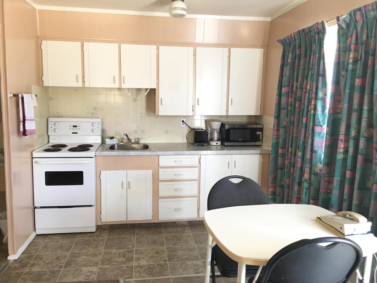 Bluebird Motel Innisfail ภายนอก รูปภาพ