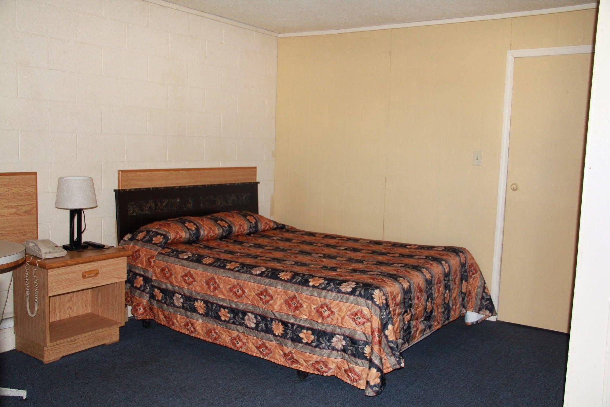 Bluebird Motel Innisfail ภายนอก รูปภาพ