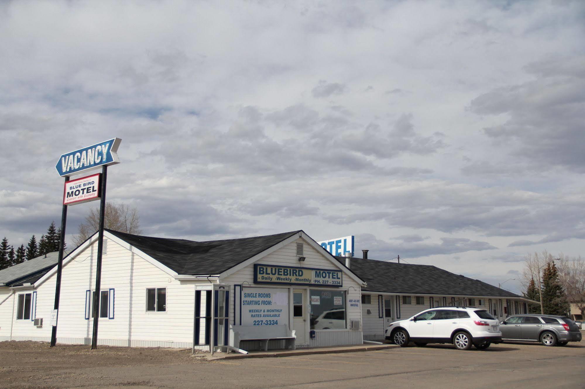 Bluebird Motel Innisfail ภายนอก รูปภาพ