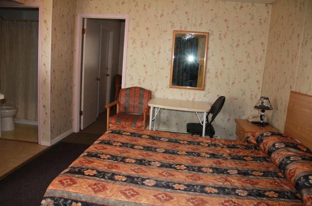 Bluebird Motel Innisfail ภายนอก รูปภาพ