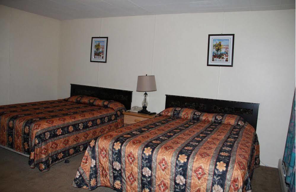 Bluebird Motel Innisfail ภายนอก รูปภาพ